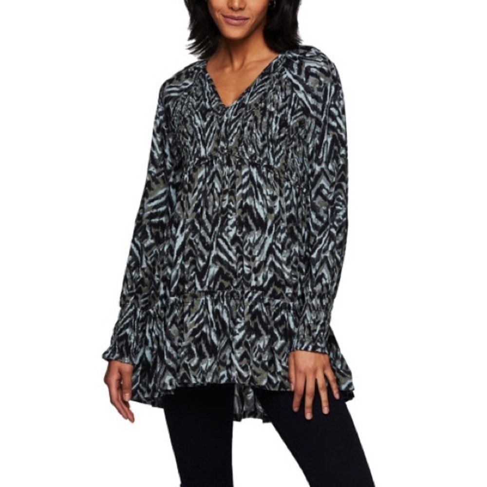 beachlunchlounge Talia Tunic Top in Black